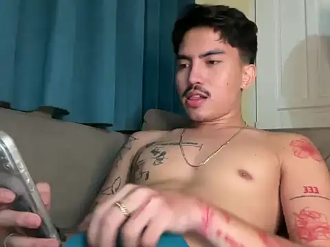 xoxo aken online show from March 4, 6:25 pm