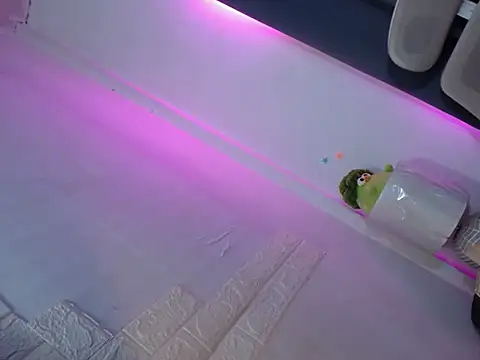 Lav elle online show from February 22, 6:39 pm