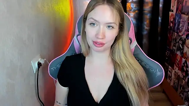 NicoleRiccii online show from January 10, 8:43 pm