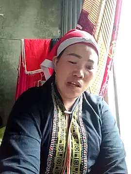 jienrrr online show from September 13, 9:09 am