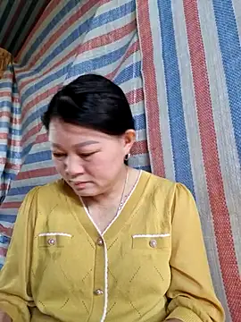 yoowwmr online show from October 28, 1:31 am