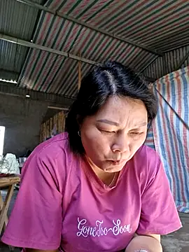 yoowwmr online show from November 7, 4:45 am