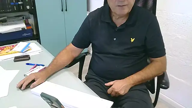 Snapshot of Bsxmaturo61 chatting on July 31, 12:48 pm Bsxmaturo61 online show from July 31, 12:48 pm