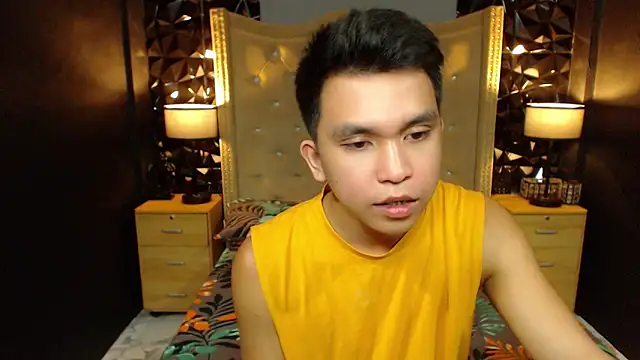 Snapshot of KingMateoGrey chatting on January 8, 6:05 am KingMateoGrey online show from January 8, 6:05 am