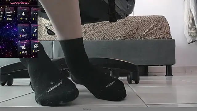 Snapshot of nentori_moon chatting on November 7, 9:04 pm nentori moon online show from November 7, 9:04 pm