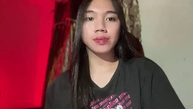 Snapshot of kat_mire chatting on October 22, 4:40 pm kat mire online show from October 22, 4:40 pm