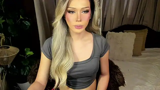 Snapshot of Candicebloom chatting on May 29, 5:38 am Candicebloom online show from May 29, 5:38 am