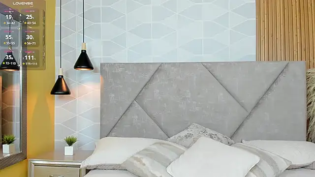 Jade Whisper online show from October 22, 1:28 am