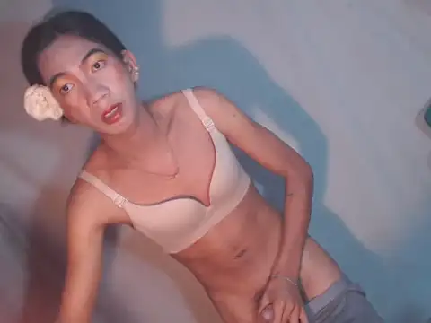 xyourdreamtrans online show from February 22, 9:13 pm