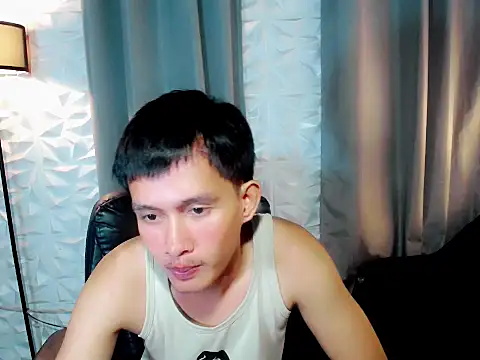 Snapshot of prince_elaijah chatting on May 23, 4:00 pm prince elaijah online show from May 23, 4:00 pm