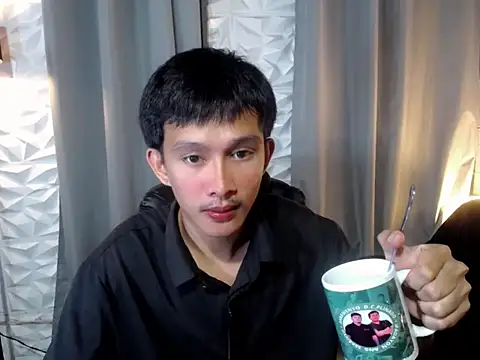 Snapshot of prince_elaijah chatting on June 16, 9:12 am prince elaijah online show from June 16, 9:12 am