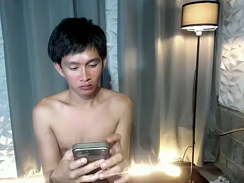 Snapshot of prince_elaijah chatting on July 2, 3:29 pm prince elaijah online show from July 2, 3:29 pm