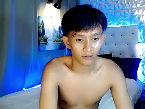 Snapshot of prince_elaijah chatting on August 3, 4:22 pm prince elaijah online show from August 3, 4:22 pm