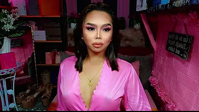 MoniqueCeleste online show from November 22, 4:28 pm