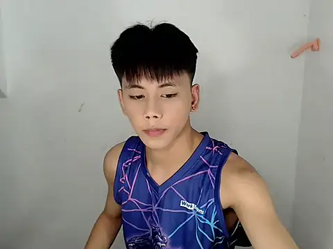 ynotyu online show from April 21, 8:12 pm