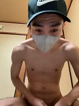 Snapshot of taka1106fuji chatting on April 19, 12:48 pm taka1106fuji online show from April 19, 12:48 pm