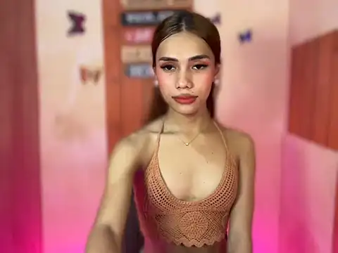 Snapshot of Lovelynikki03 chatting on September 20, 6:58 am Lovelynikki03 online show from September 20, 6:58 am