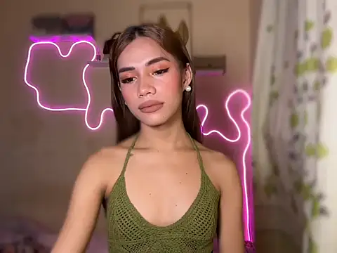 Snapshot of Lovelynikki03 chatting on September 25, 9:07 pm Lovelynikki03 online show from September 25, 9:07 pm