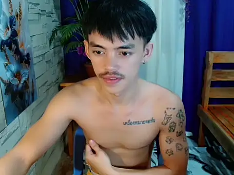 Snapshot of urhunky_boy chatting on June 22, 9:12 pm urhunky boy online show from June 22, 9:12 pm