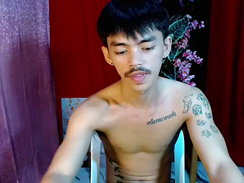 Snapshot of urhunky_boy chatting on June 30, 5:36 pm urhunky boy online show from June 30, 5:36 pm