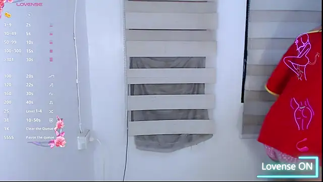 Lalisaslut18 online show from February 17, 6:54 am