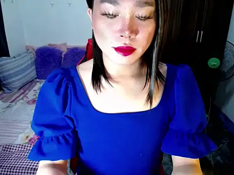 Snapshot of Urassiansweetcummer chatting on September 20, 1:39 am Urassiansweetcummer online show from September 20, 1:39 am