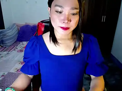 Snapshot of Urassiansweetcummer chatting on September 25, 2:04 am Urassiansweetcummer online show from September 25, 2:04 am