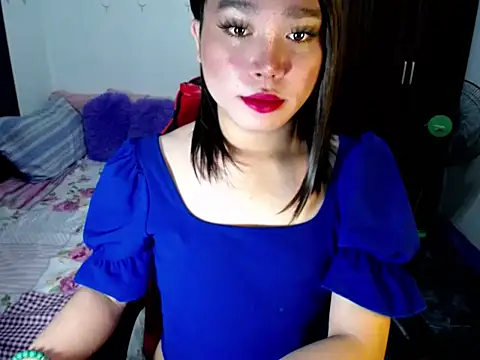 Snapshot of Urassiansweetcummer chatting on September 26, 2:26 am Urassiansweetcummer online show from September 26, 2:26 am