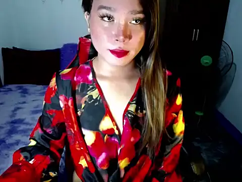 Snapshot of Urassiansweetcummer chatting on October 30, 2:13 am Urassiansweetcummer online show from October 30, 2:13 am