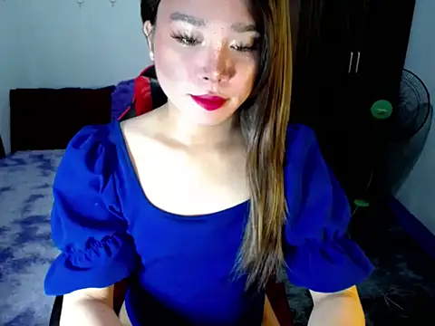 Snapshot of Urassiansweetcummer chatting on November 16, 1:33 am Urassiansweetcummer online show from November 16, 1:33 am