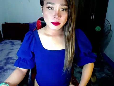 Snapshot of Urassiansweetcummer chatting on November 18, 1:11 am Urassiansweetcummer online show from November 18, 1:11 am