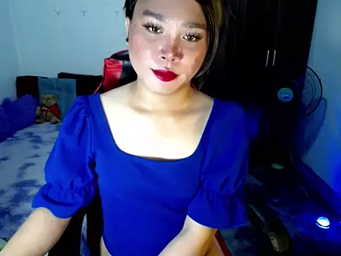 Urassiansweetcummer online show from April 11, 2:38 am