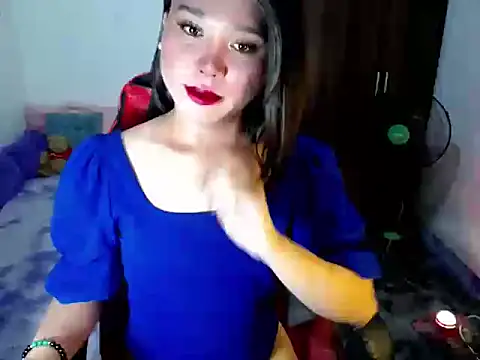 Snapshot of Urassiansweetcummer chatting on May 30, 1:46 am Urassiansweetcummer online show from May 30, 1:46 am