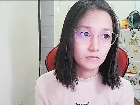 Shulee21 online show from November 13, 1:04 am