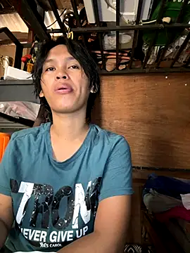 Snapshot of My_sweet_ladyboy chatting on September 9, 3:39 am My sweet ladyboy online show from September 9, 3:39 am