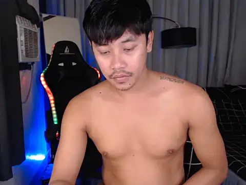 alexsuckable01 online show from April 11, 5:28 pm