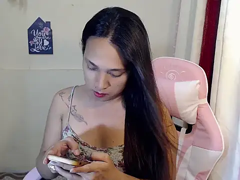 Snapshot of beatiful_lust chatting on August 9, 12:32 pm beatiful lust online show from August 9, 12:32 pm