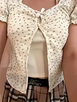 Snapshot of Hamy88 chatting on November 25, 8:03 am Hamy88 online show from November 25, 8:03 am