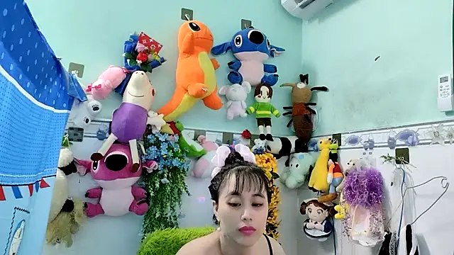 emgaixinhngoan online show from October 30, 3:24 pm