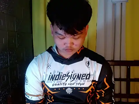 Reynelcock online show from November 3, 10:27 am