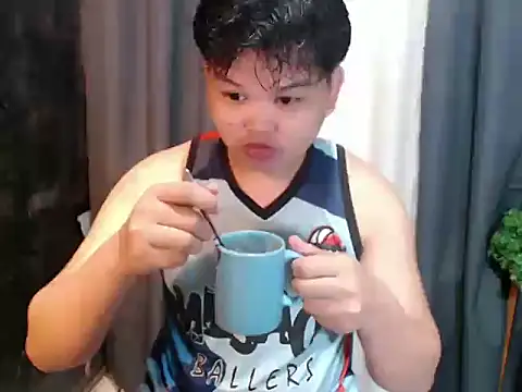 Reynelcock online show from April 4, 7:50 am