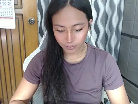 sweetiie caren online show from April 6, 3:04 am