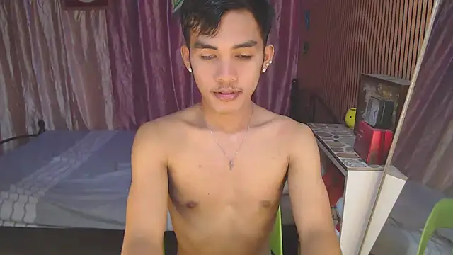 Snapshot of urhot_chany chatting on December 2, 4:13 pm urhot chany online show from December 2, 4:13 pm