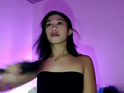 Snapshot of Maxine_Sucks chatting on October 15, 12:38 pm Maxine Sucks online show from October 15, 12:38 pm