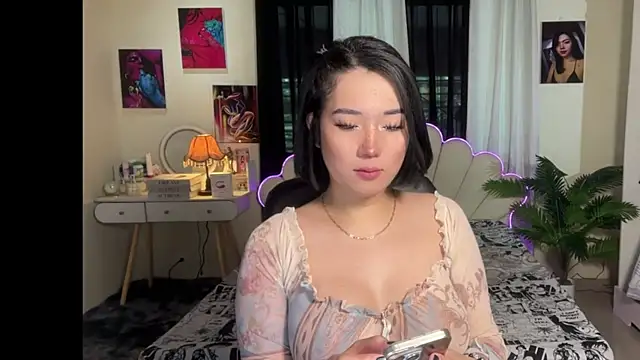 KateMadness online show from April 8, 3:06 am