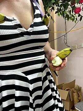 Snapshot of Bollozzy_89 chatting on September 30, 4:28 am Bollozzy 89 online show from September 30, 4:28 am