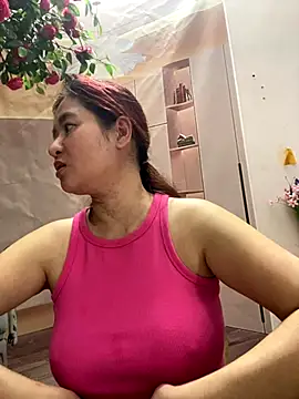 Snapshot of Bollozzy_89 chatting on November 18, 4:50 am Bollozzy 89 online show from November 18, 4:50 am