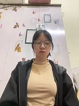 meomeo2k6 online show from December 5, 1:42 pm