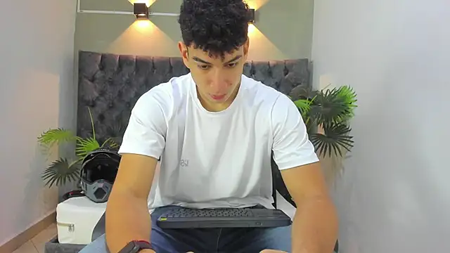 ALAN REDINGER online show from September 18, 1:02 pm