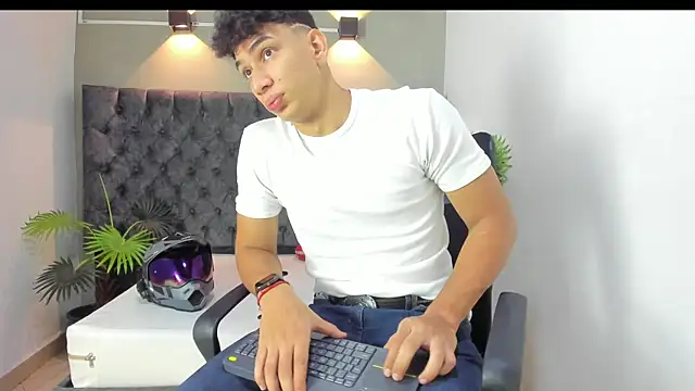 ALAN REDINGER online show from September 25, 1:37 pm